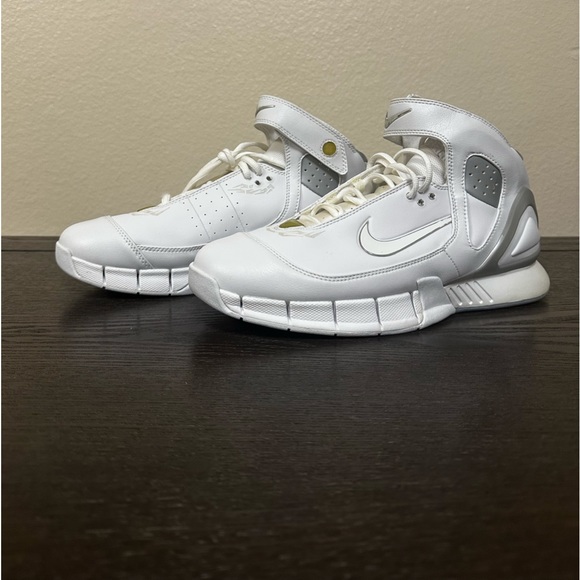 Nike Air Zoom Huarache 2K5 Kobe 6 Men\'s Size 11 White 310850-11 main image 6